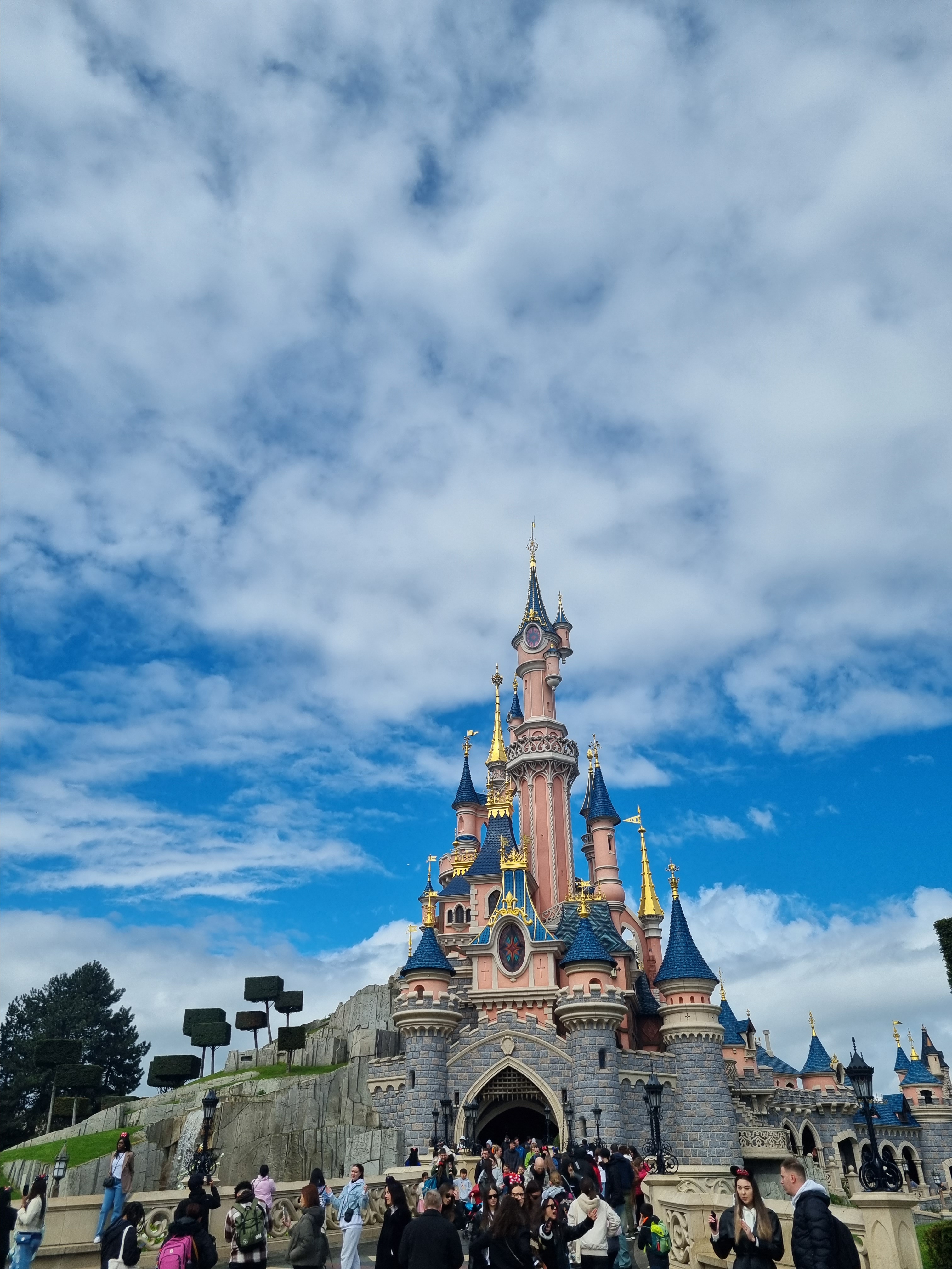 4 Tage voller Abenteuer: Disneyland Paris entdecken