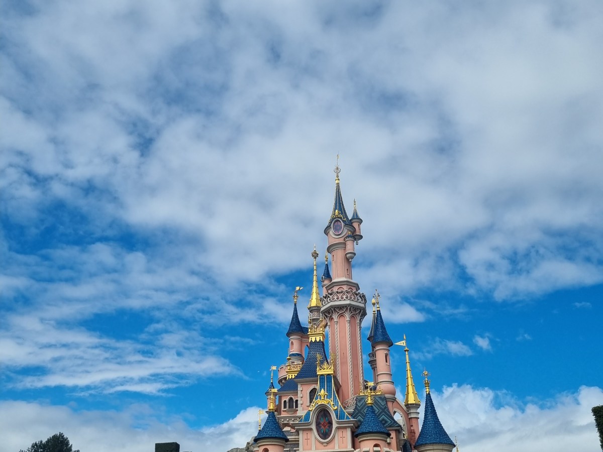 4 Tage voller Abenteuer: Disneyland Paris&nbsp;entdecken